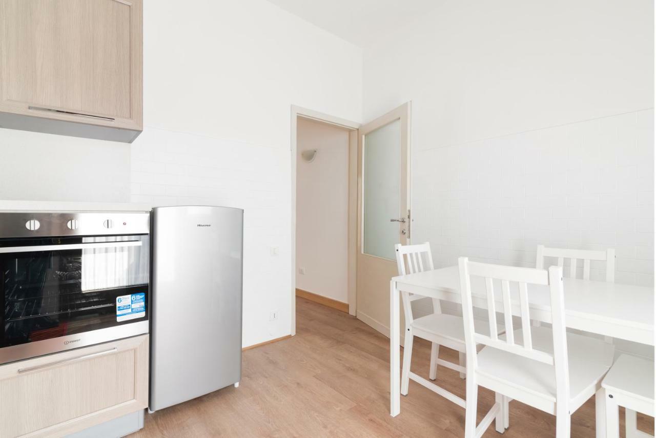 Santa Rita Roomy Apartments Padova Bagian luar foto