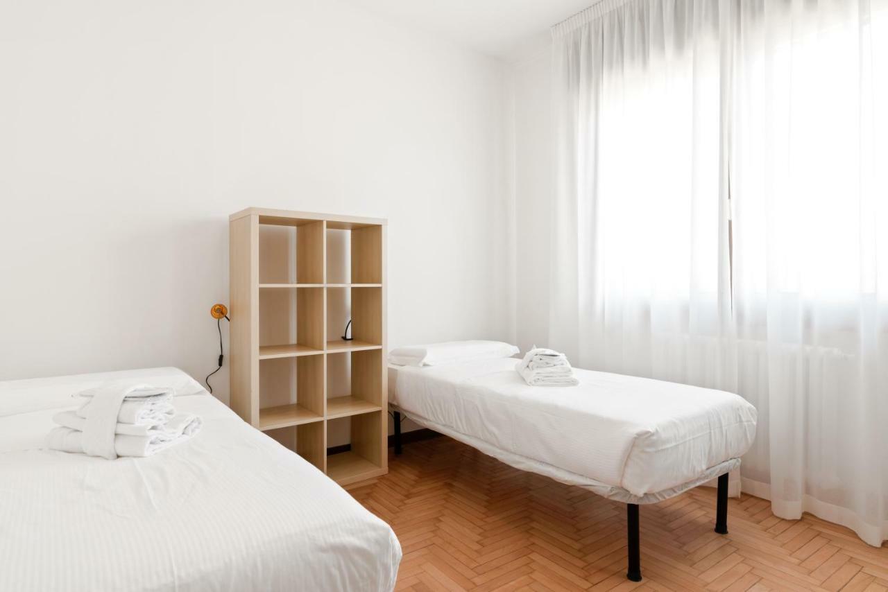 Santa Rita Roomy Apartments Padova Bagian luar foto